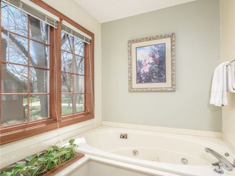 3470 Hunters Crossing, Stow, OH 44224 Photo 22