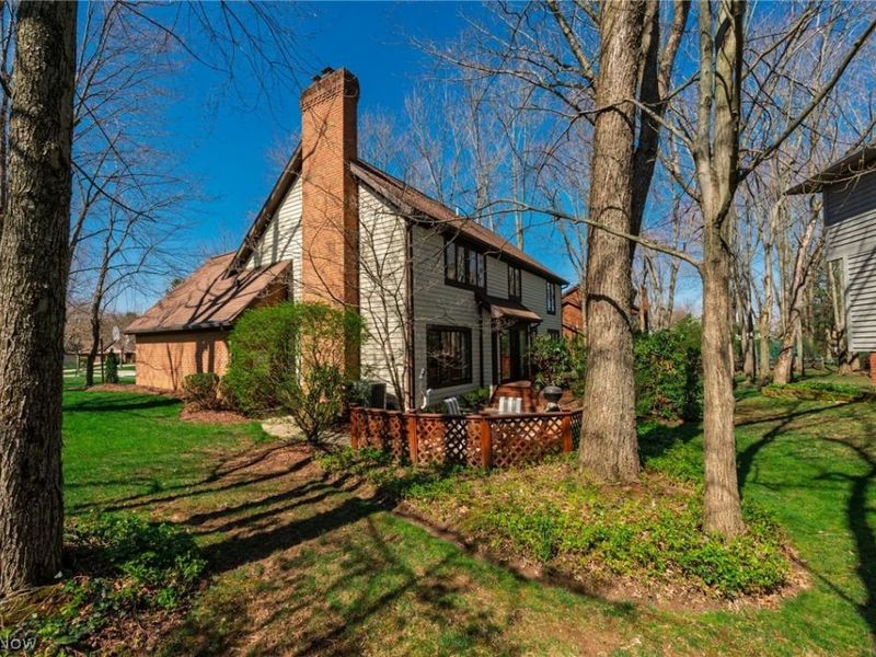 3470 Hunters Crossing, Stow, OH 44224 Photo 35