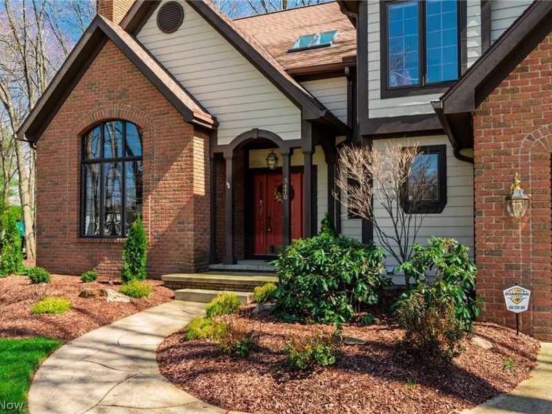 3470 Hunters Crossing, Stow, OH 44224 Photo 5