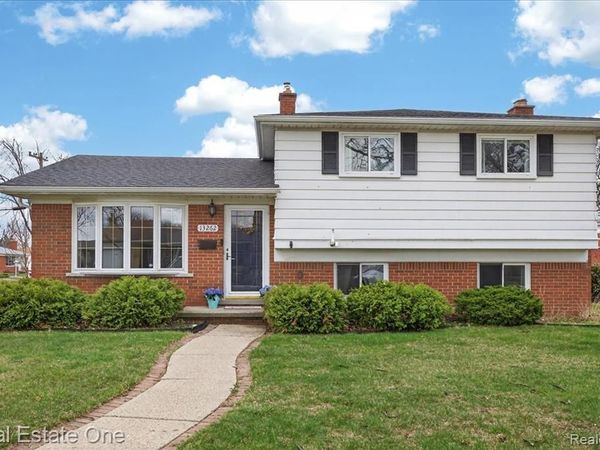 13262 Carol Avenue, Warren, MI 48088
