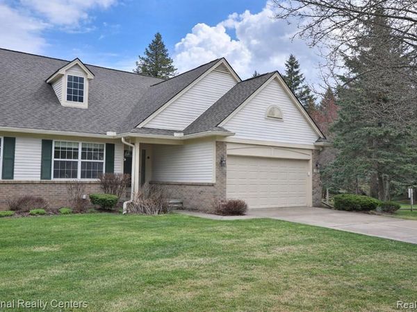 110 Four Seasons Drive, Orion Twp, MI 48360