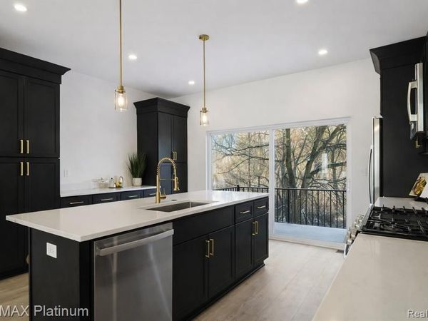 1656 Pinecroft Lane, Howell Twp, MI 48855