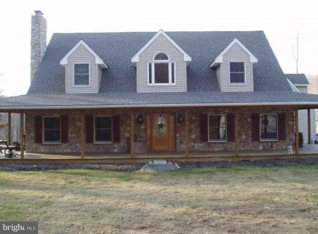 120 BENFIELD ROAD , MACUNGIE, PA 18062