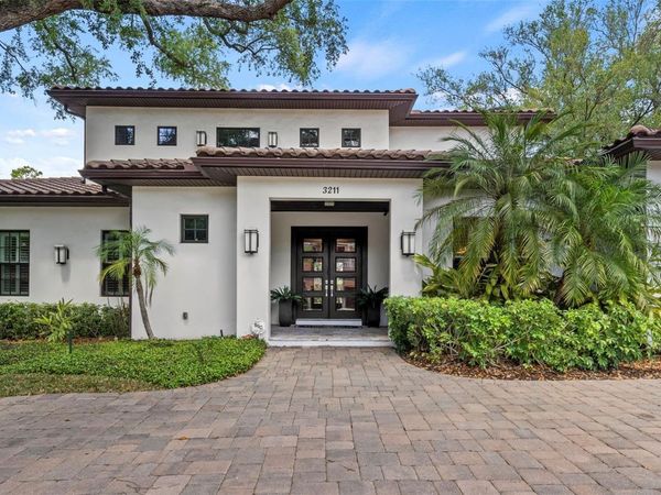 3211 W BAY VILLA AVENUE , TAMPA, FL 33611
