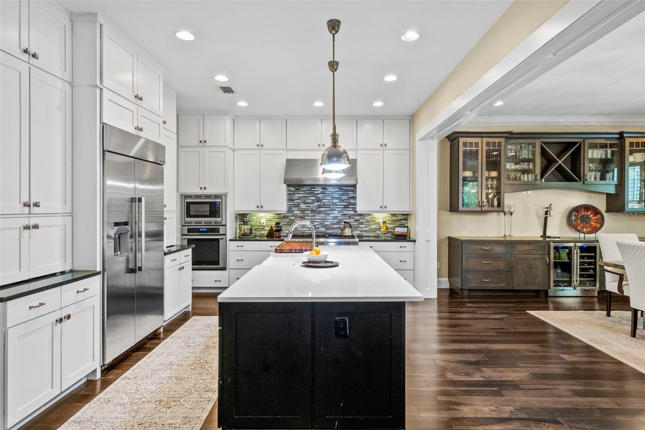 3211 W Bay Villa Avenue, Tampa, FL 33611 Photo