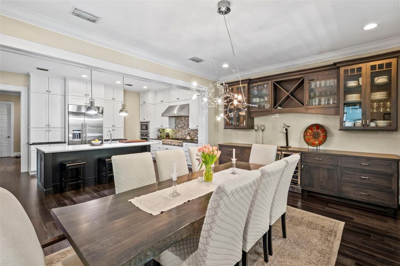 3211 W Bay Villa Avenue, Tampa, FL 33611 Photo