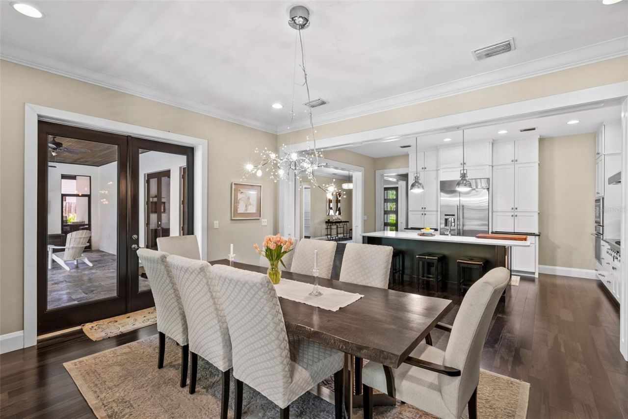 3211 W Bay Villa Avenue, Tampa, FL 33611 Photo