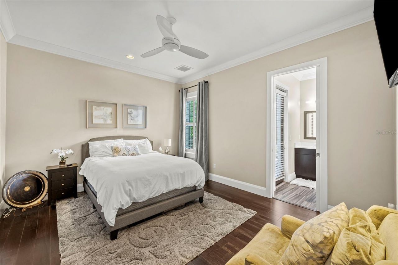 3211 W Bay Villa Avenue, Tampa, FL 33611 Photo