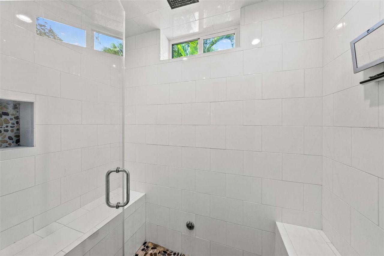 3211 W Bay Villa Avenue, Tampa, FL 33611 Photo