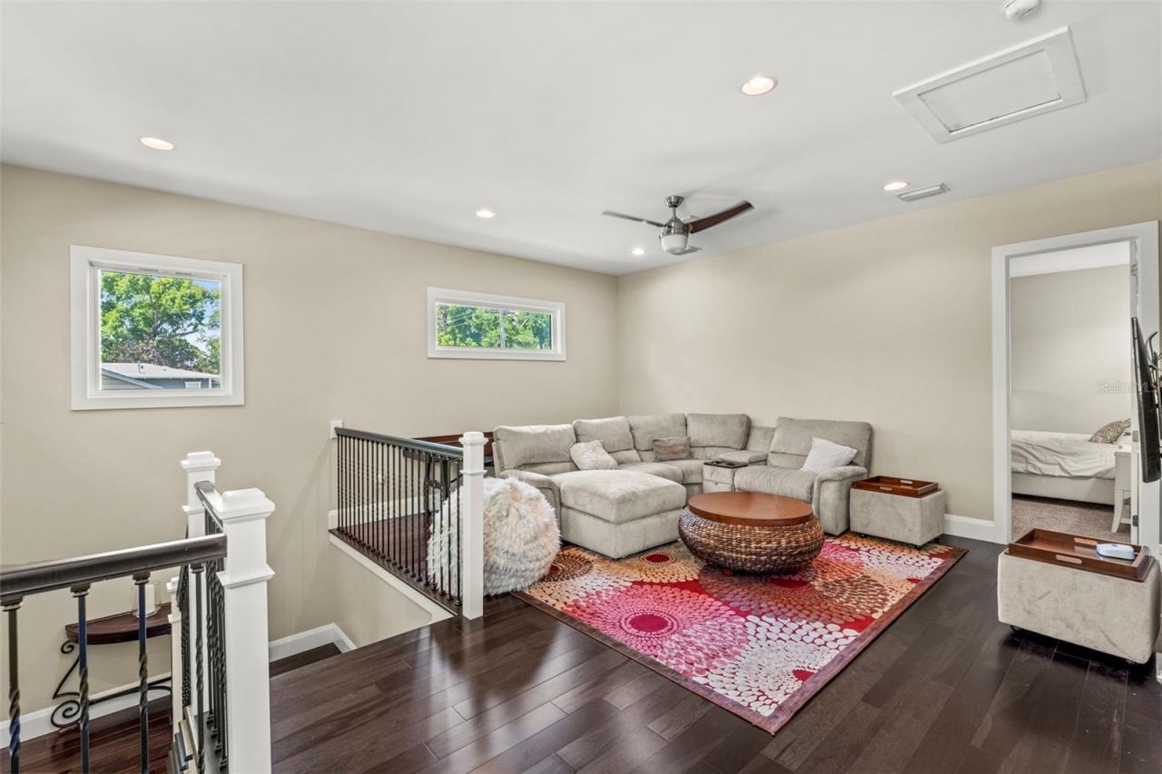 3211 W Bay Villa Avenue, Tampa, FL 33611 Photo