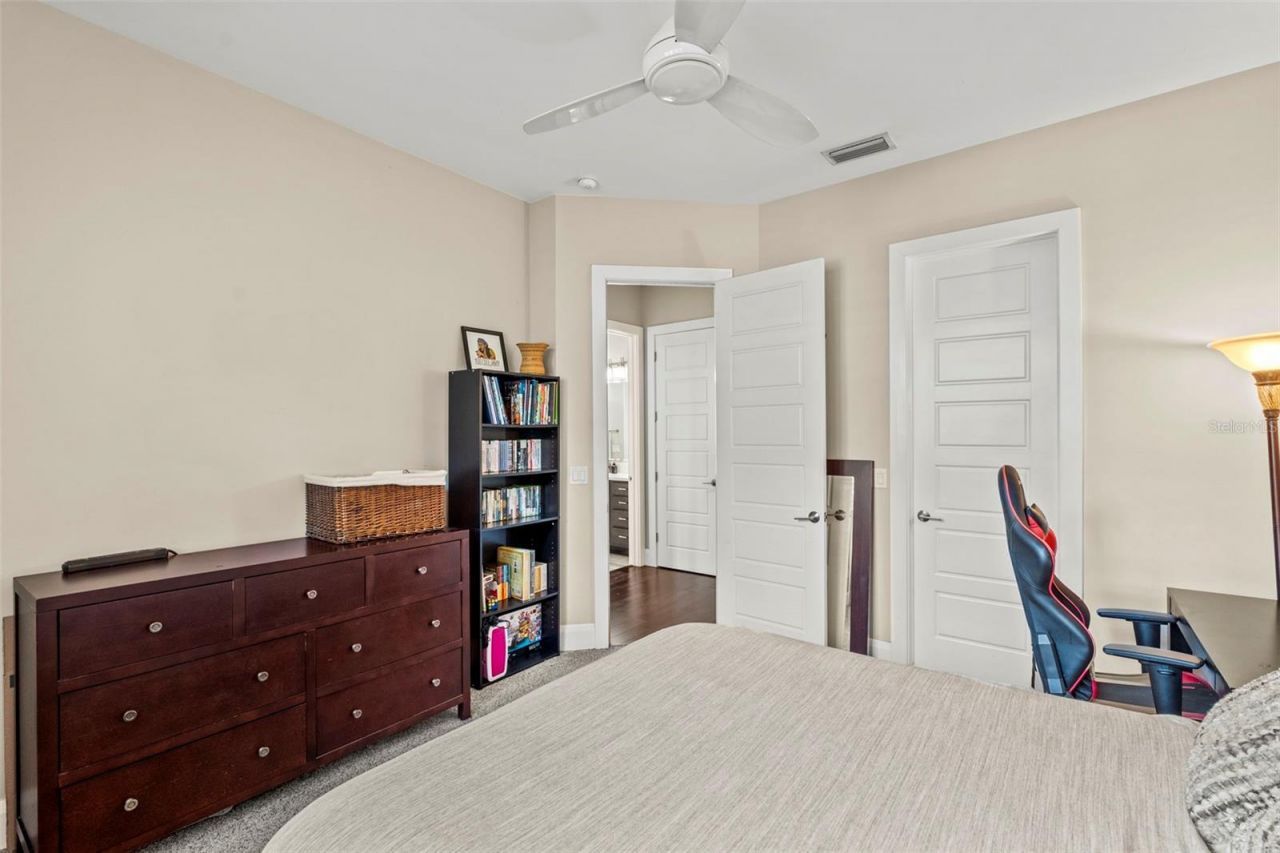 3211 W Bay Villa Avenue, Tampa, FL 33611 Photo