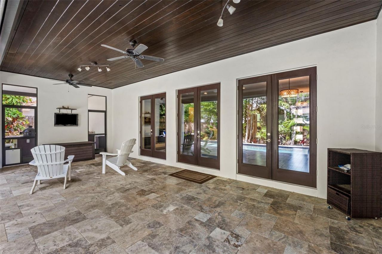 3211 W Bay Villa Avenue, Tampa, FL 33611 Photo