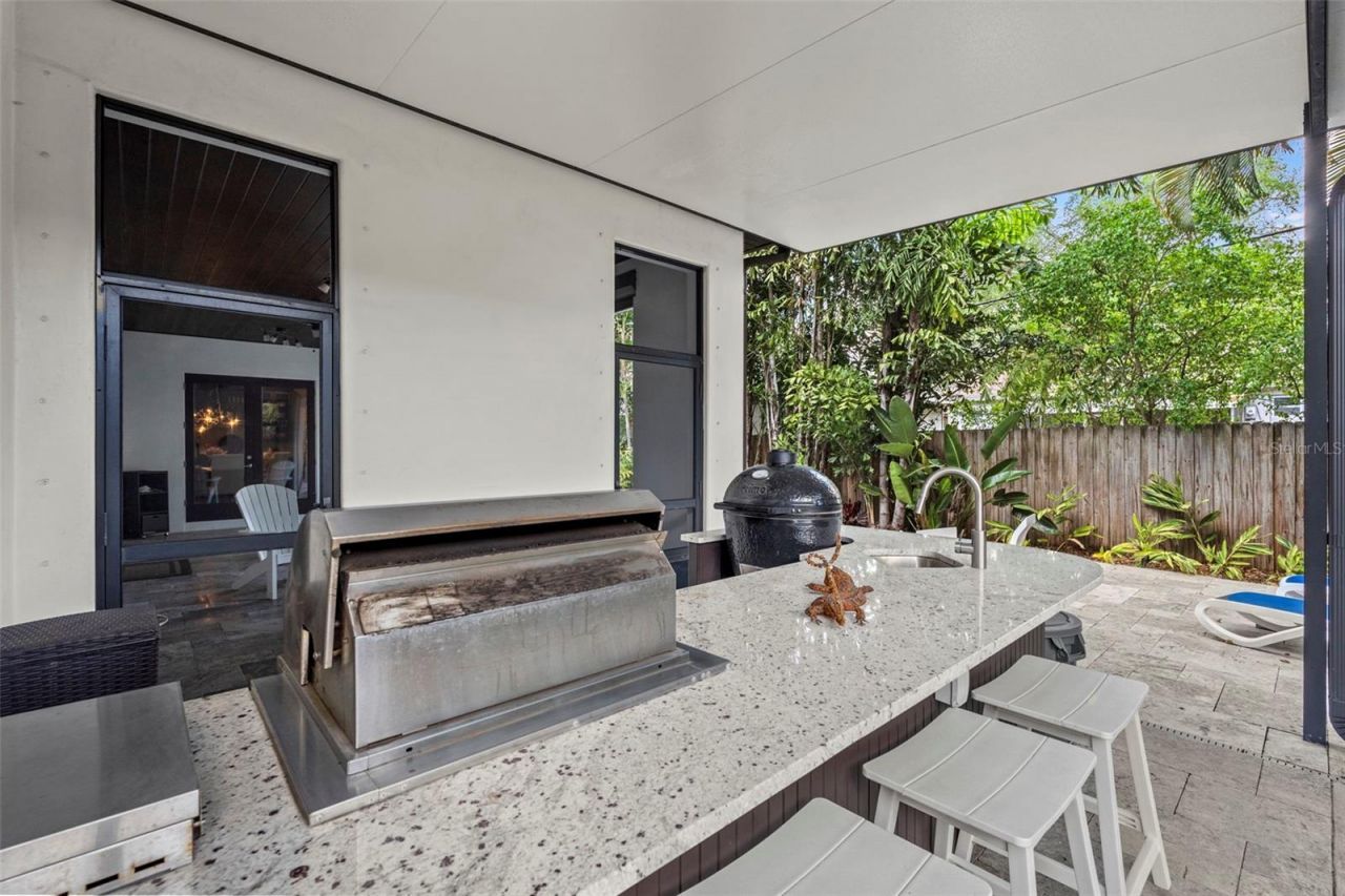 3211 W Bay Villa Avenue, Tampa, FL 33611 Photo