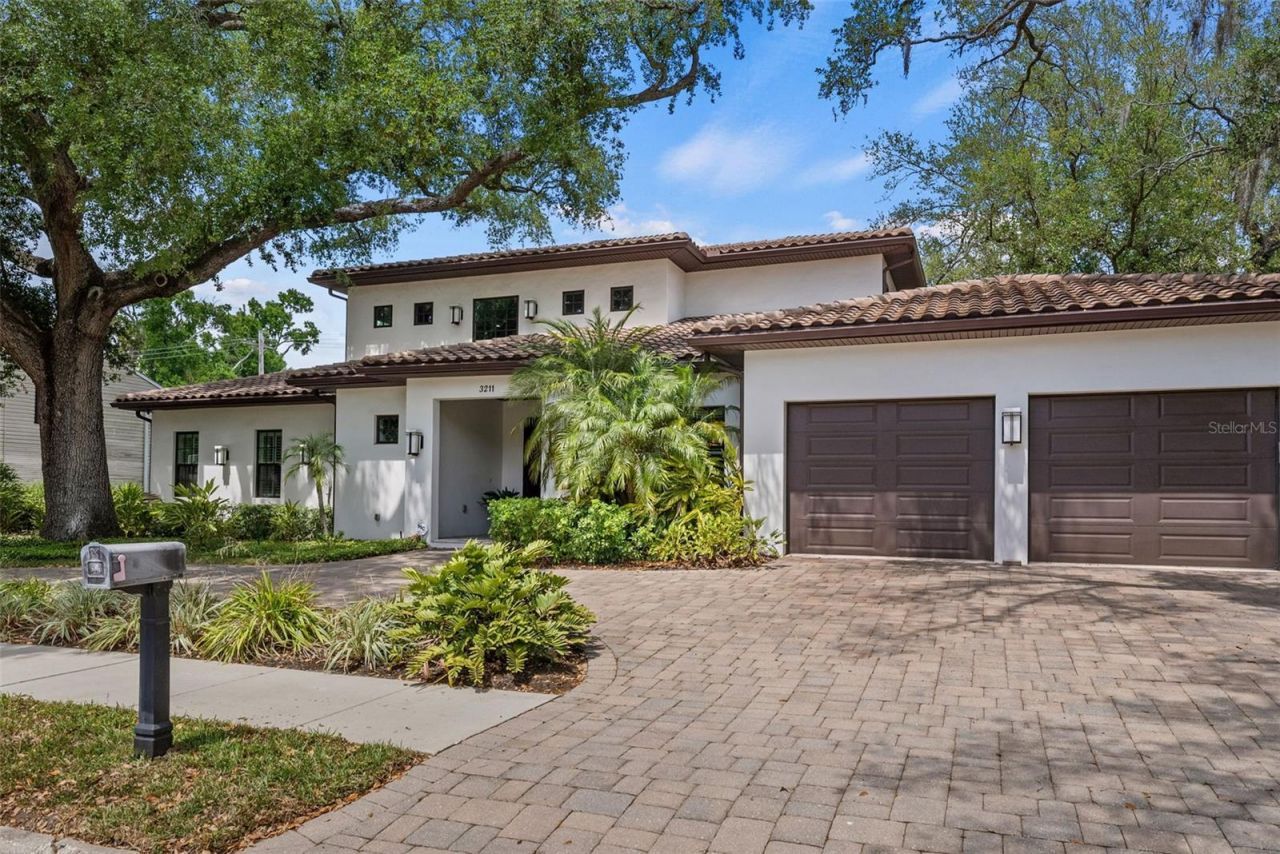 3211 W Bay Villa Avenue, Tampa, FL 33611 Photo