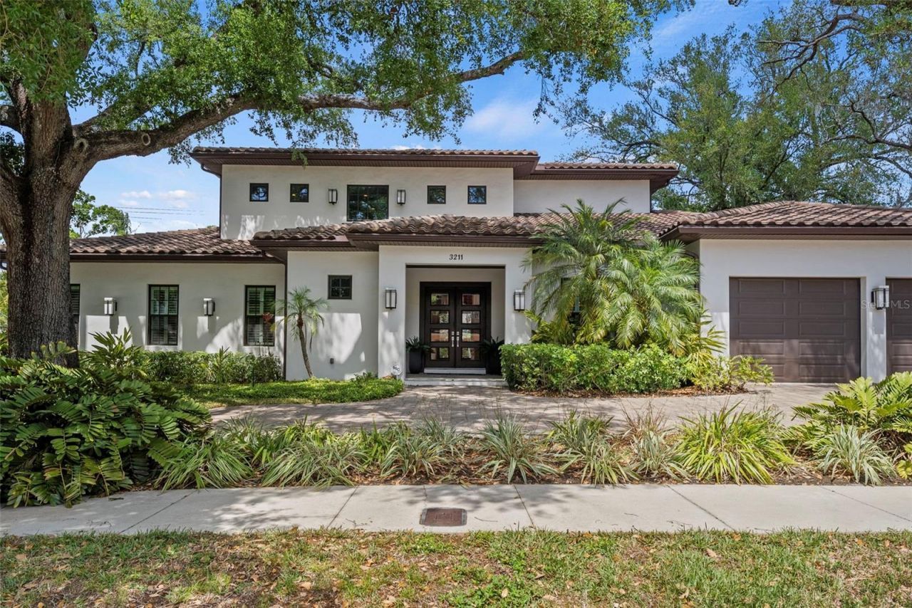 3211 W Bay Villa Avenue, Tampa, FL 33611 Photo
