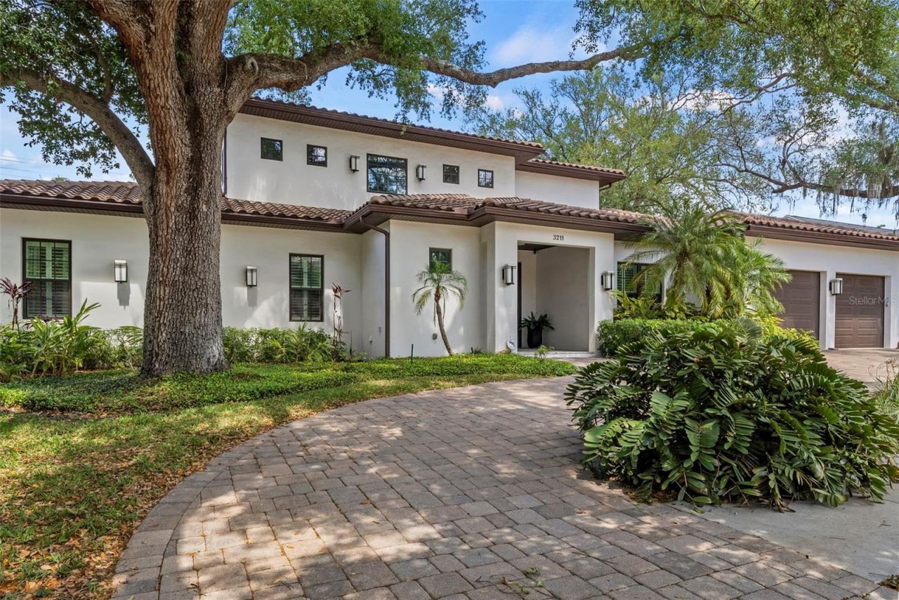 3211 W Bay Villa Avenue, Tampa, FL 33611 Photo