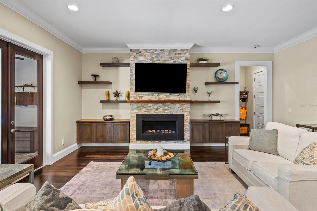 3211 W Bay Villa Avenue, Tampa, FL 33611 Photo