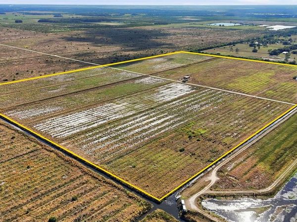 N RIVER RD , ALVA, FL 33920