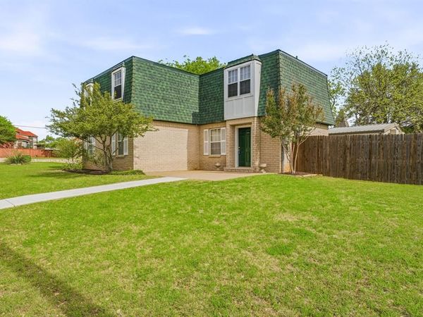 302 Hill Street, Glen Rose, TX 76043
