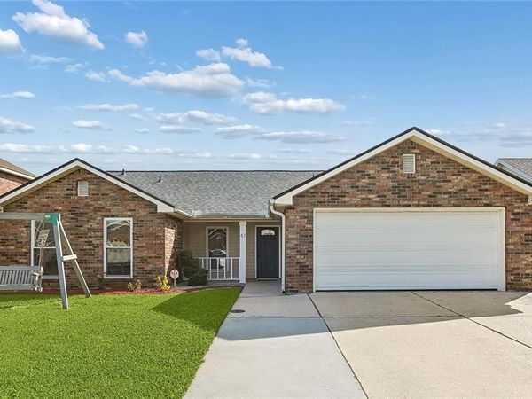47 OAKLEY Drive, Destrehan, LA 70047