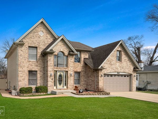 560 E Armitage Avenue, Addison, IL 60101