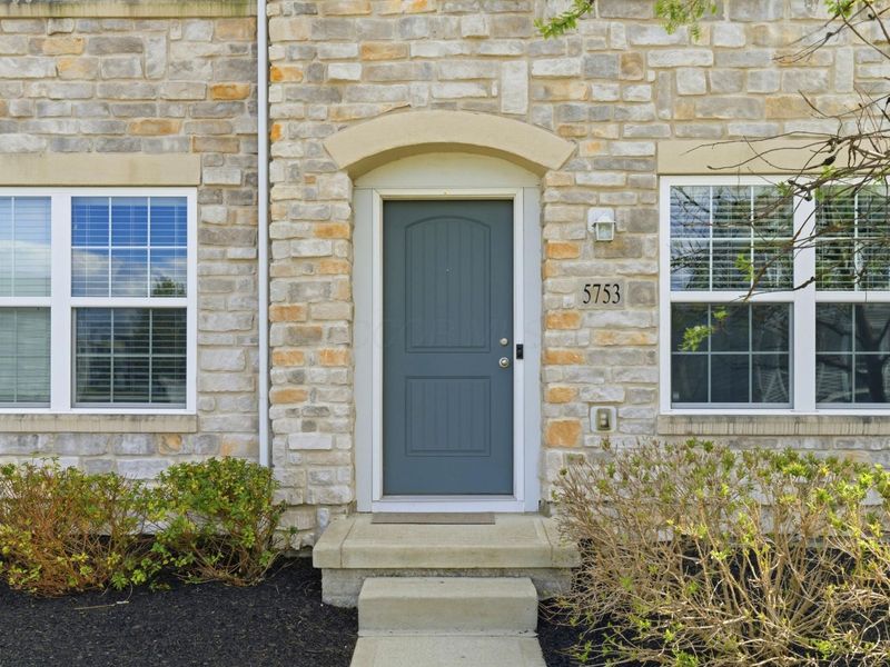 5753 Passage Creek Drive, Dublin, OH 43016 Photo 4