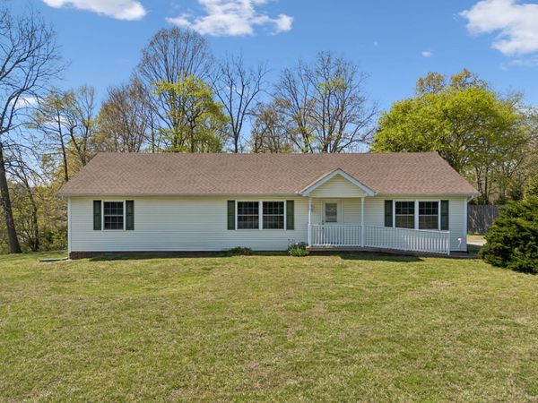 6028 Pleasant Hill Dr, Pleasant View, TN 37146