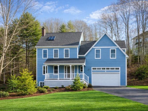 14 Eastfield Road, Cape Elizabeth, ME 04107