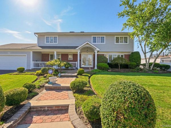 133 Thornwood Road , Massapequa Park, NY 11762