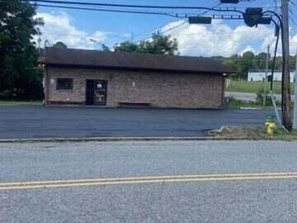 2207 Railroad Avenue , Athens, TN 37303