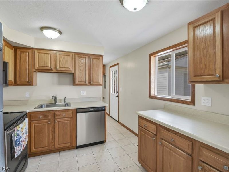 9232 Coventry Drive , Northfield, OH 44067 Photo 4