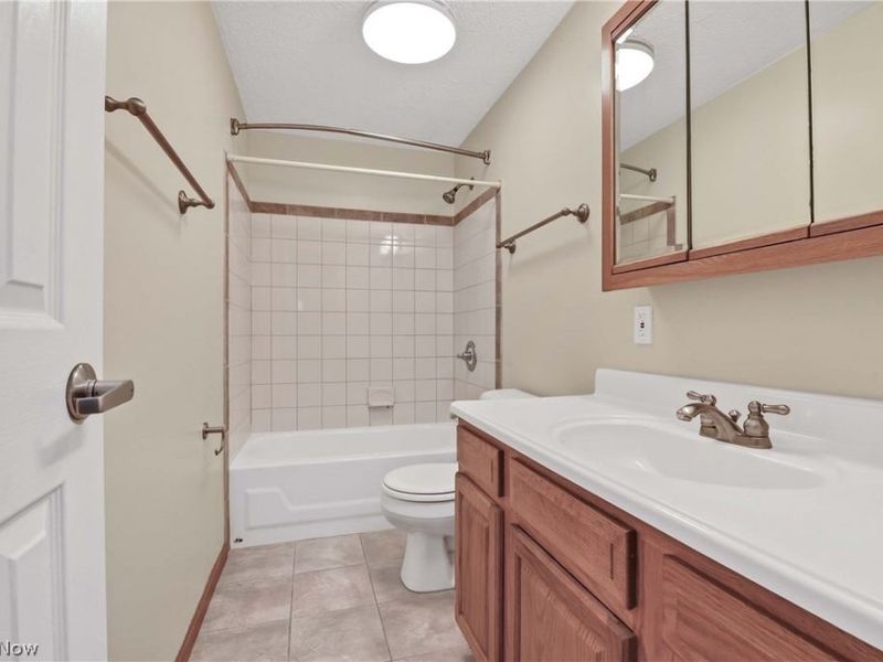 9232 Coventry Drive , Northfield, OH 44067 Photo 9