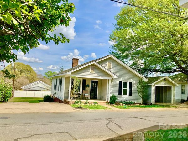 358 Woodlawn Avenue , Cramerton, NC 28032