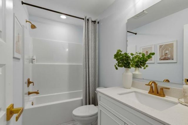 1032 Cavaletti Ct. Photo 17