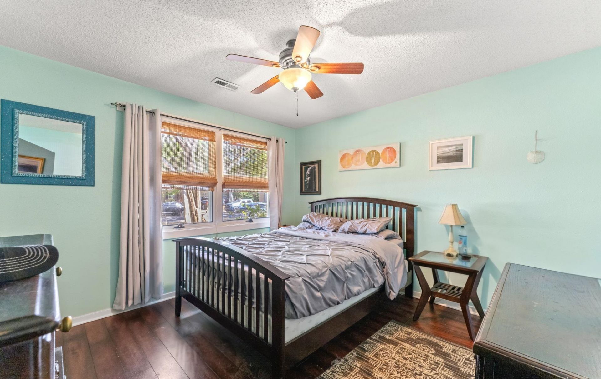 651 Redwood Ave. Photo 11