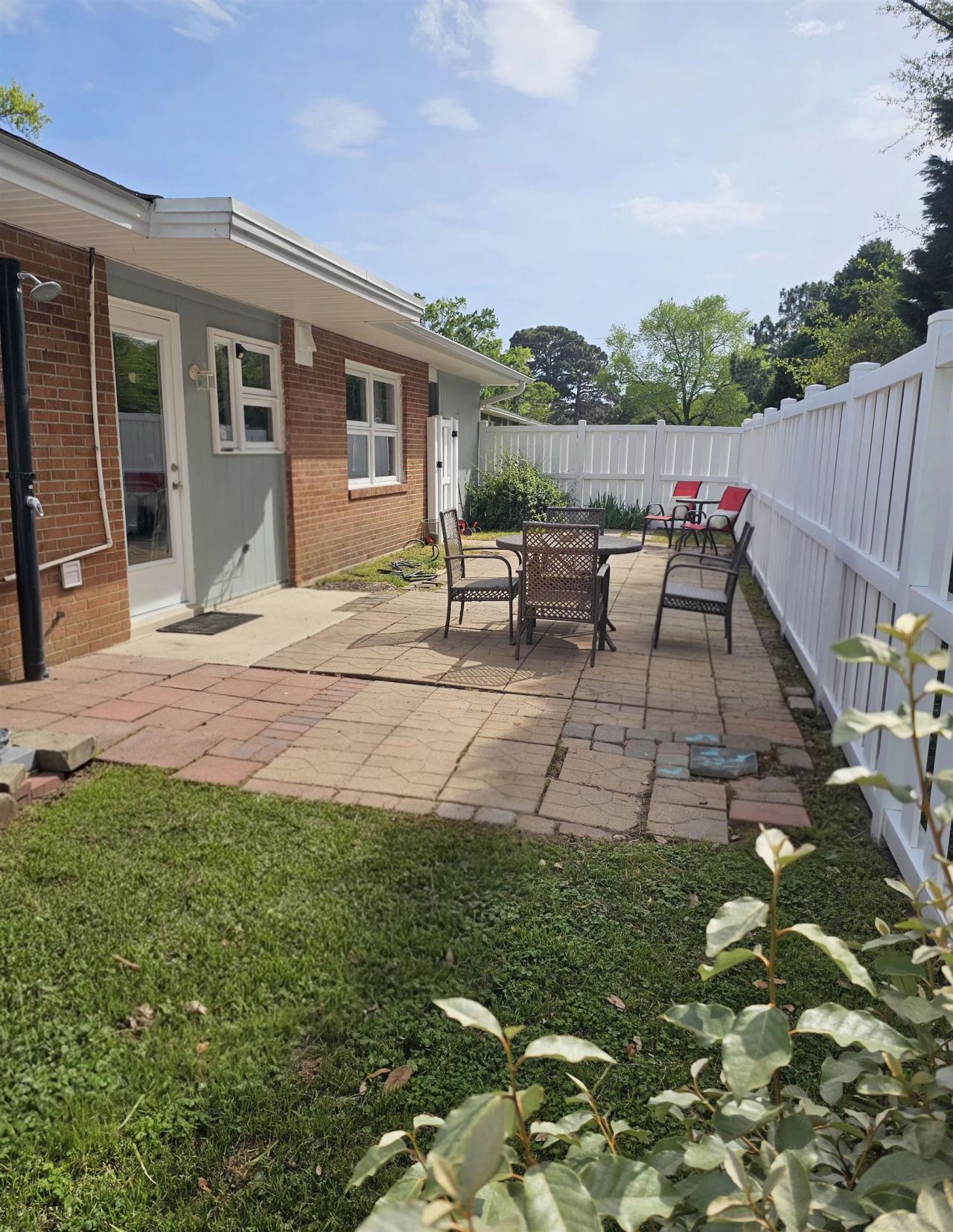 651 Redwood Ave.  Photo 13