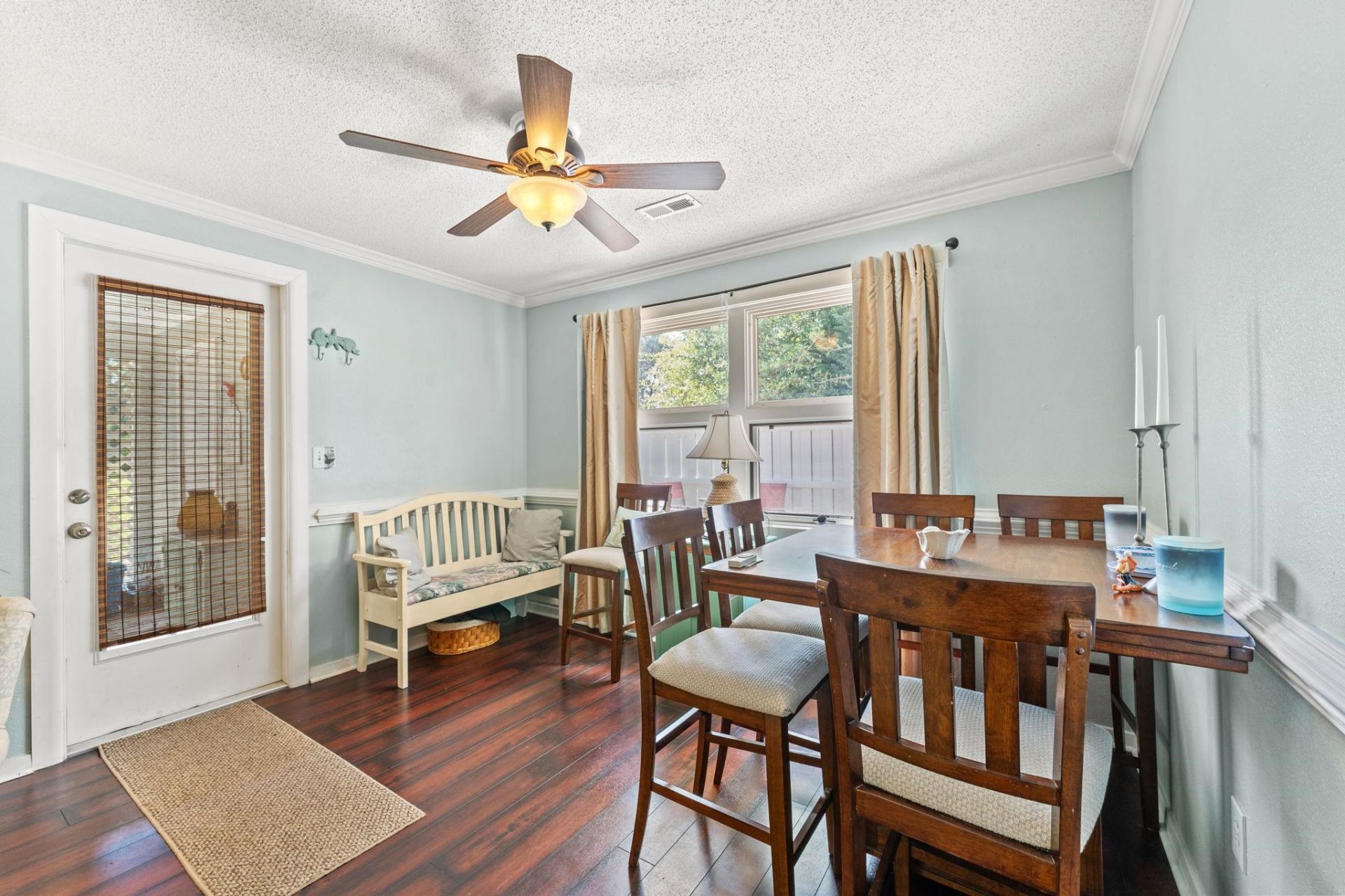 651 Redwood Ave. Photo 6