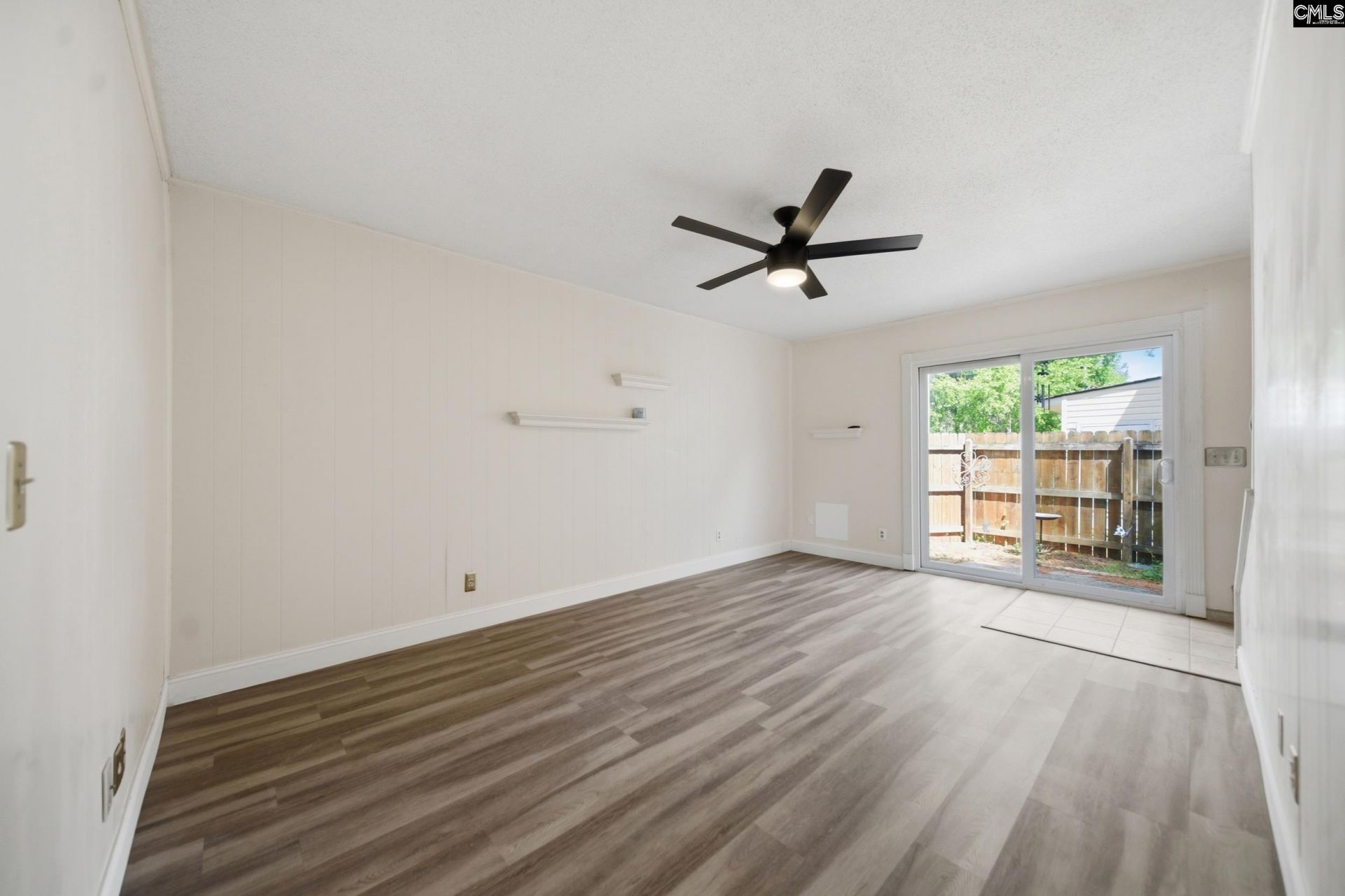 404 Wimbledon Court Photo 11