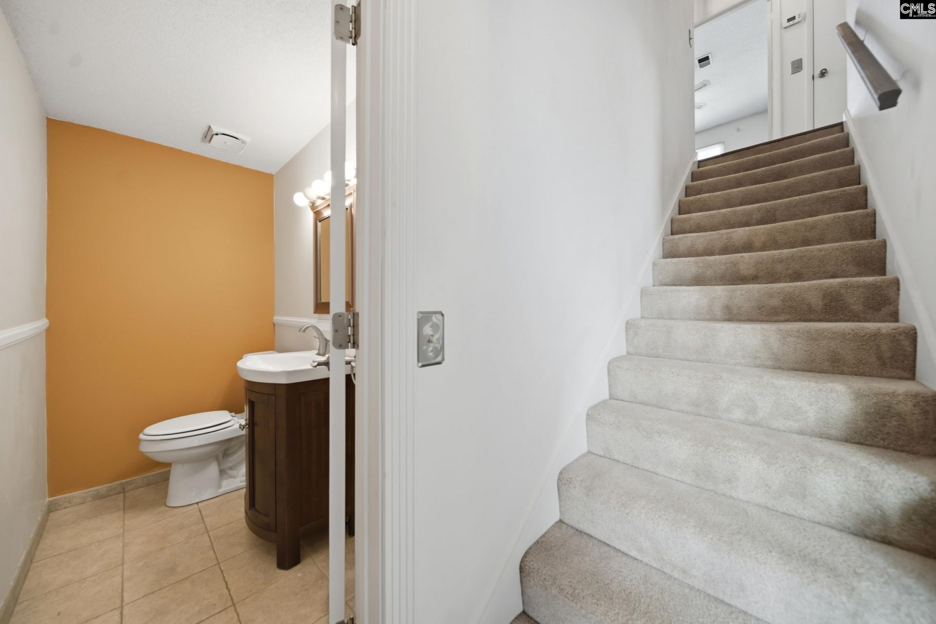 404 Wimbledon Court Photo 14