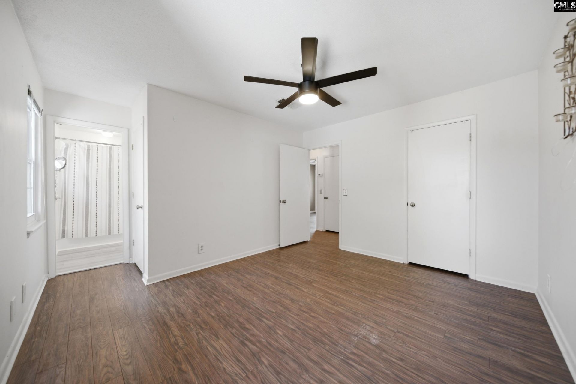 404 Wimbledon Court Photo 19