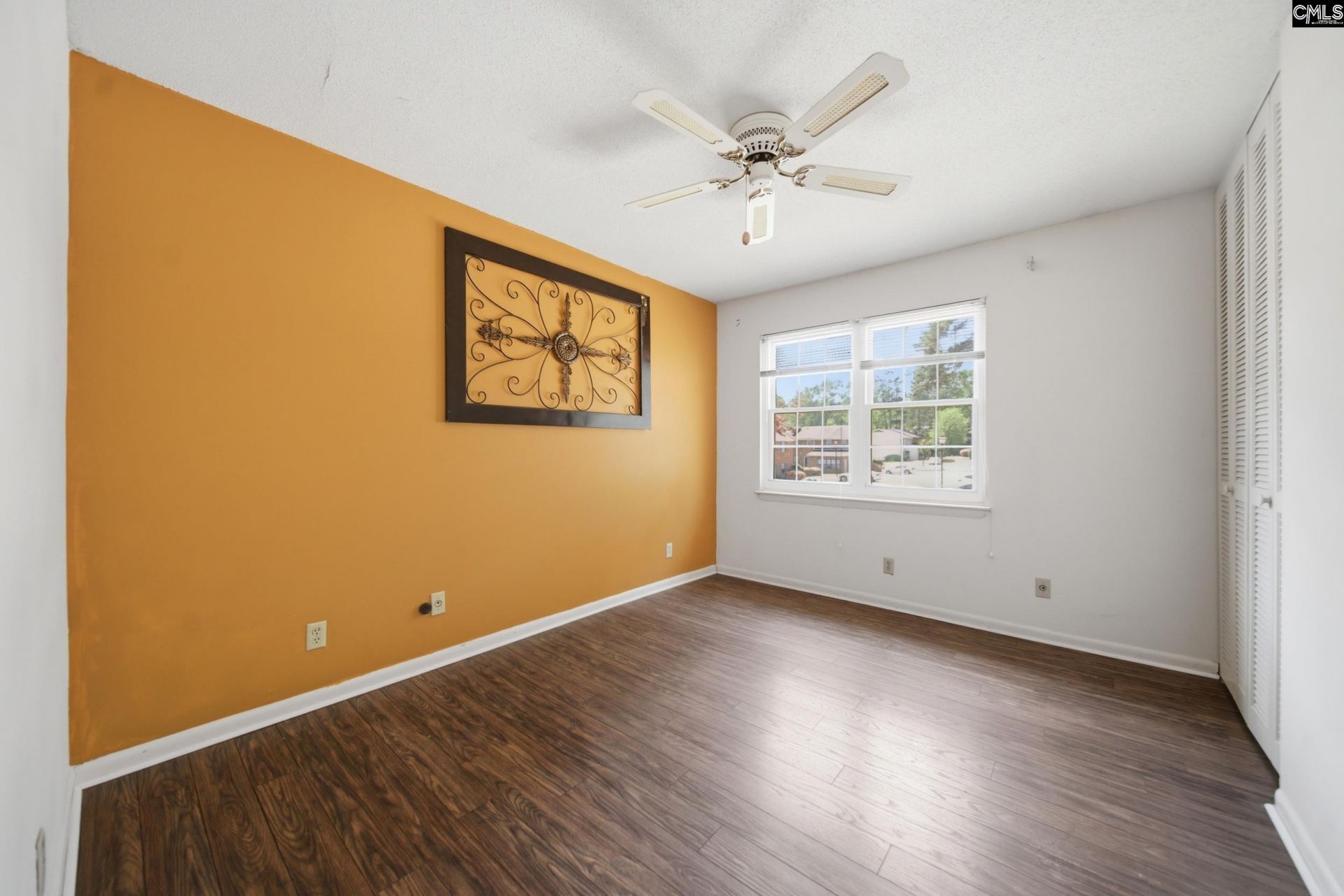 404 Wimbledon Court Photo 22