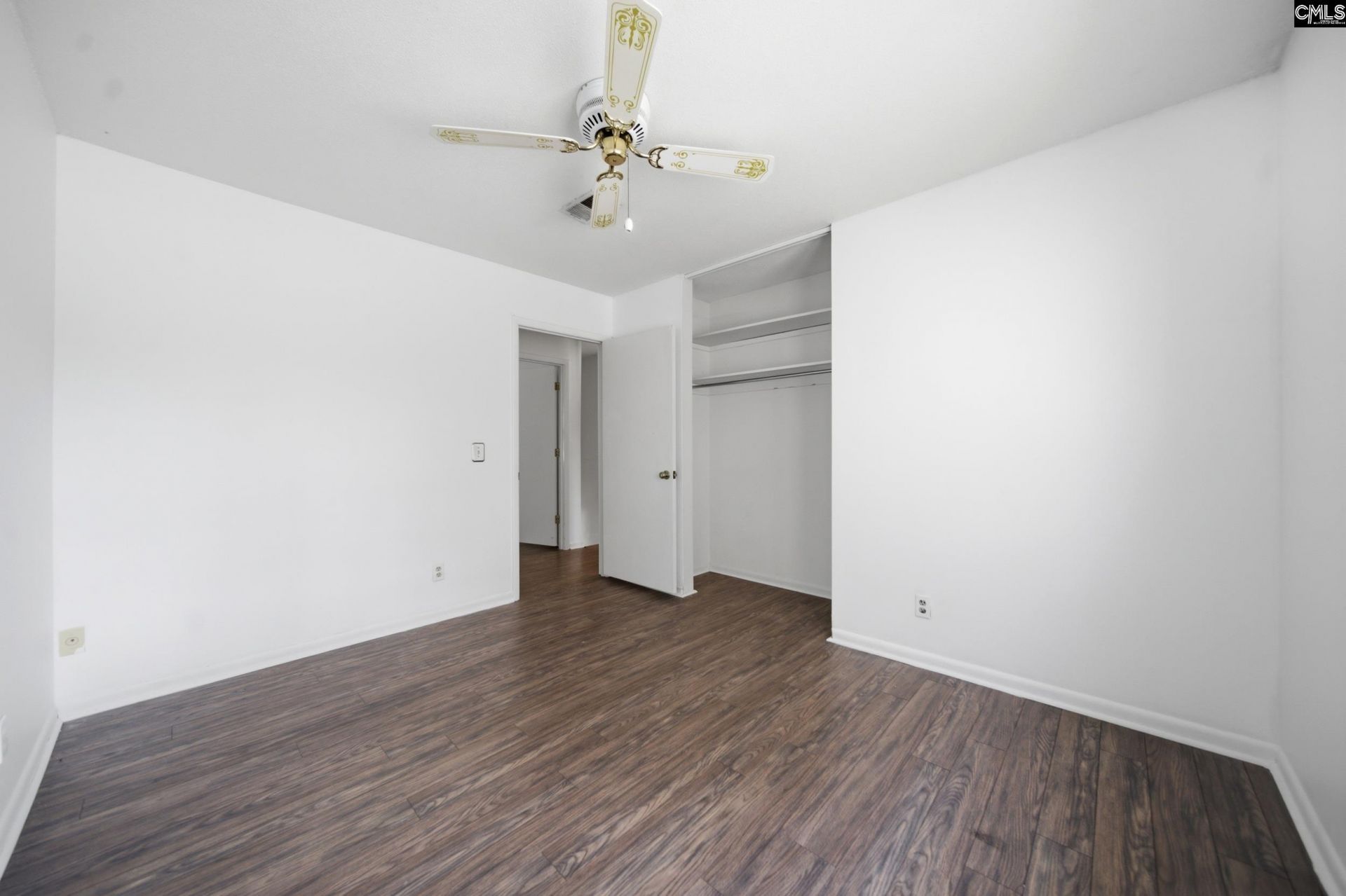 404 Wimbledon Court Photo 26