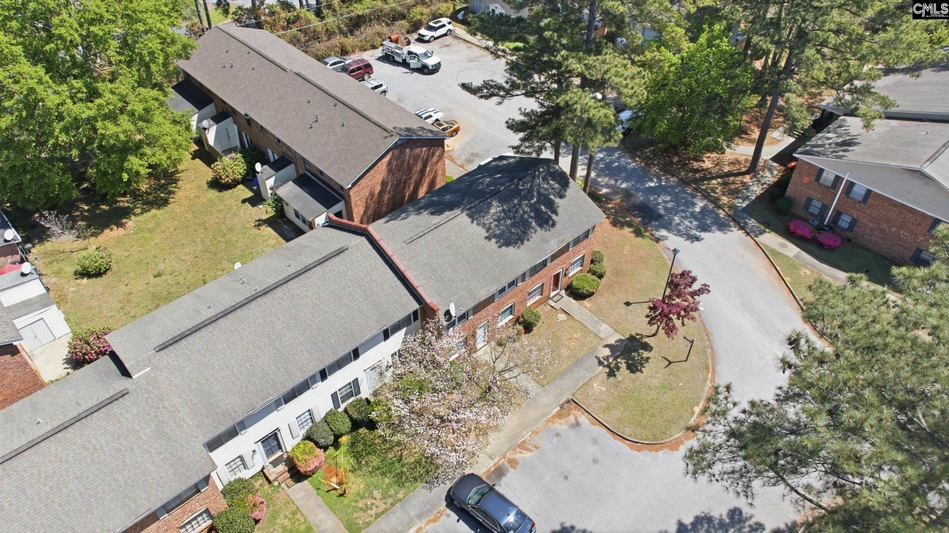 404 Wimbledon Court Photo 33