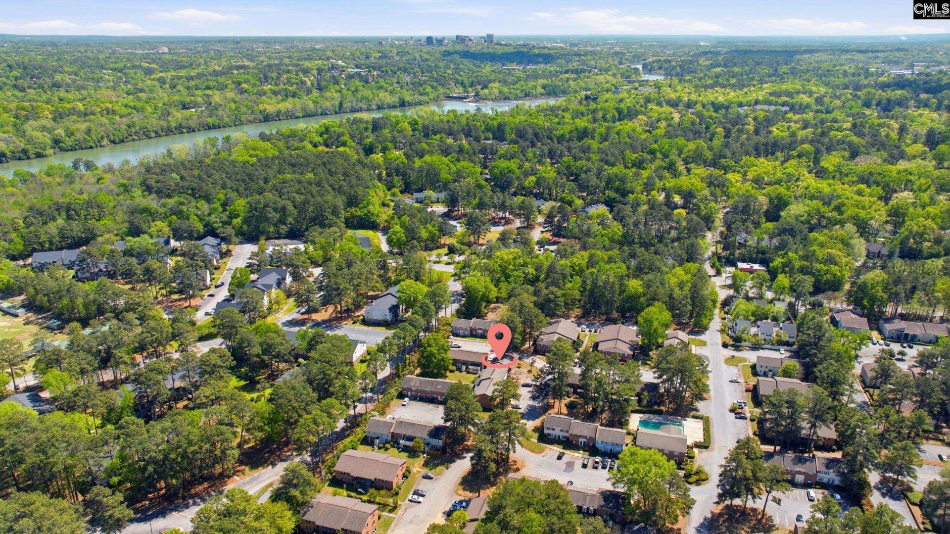 404 Wimbledon Court Photo 35