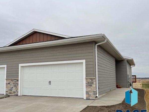 3413 S Heather Ave, Sioux Falls, SD 57106