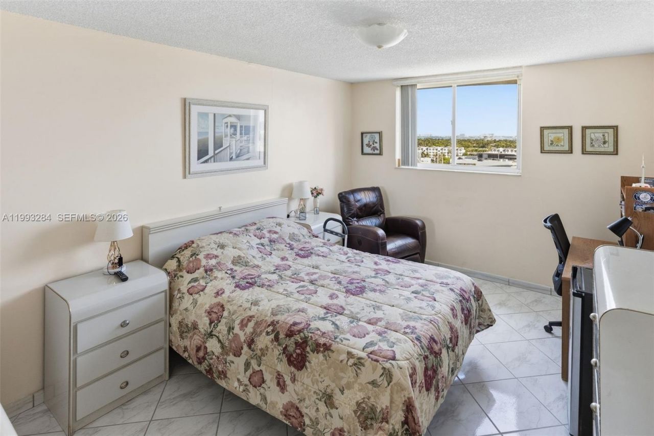 1688 West Ave , Unit 1205, Miami Beach, FL 33139 Photo