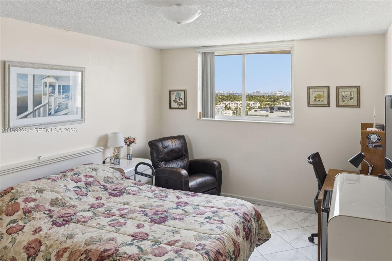 1688 West Ave , Unit 1205, Miami Beach, FL 33139 Photo