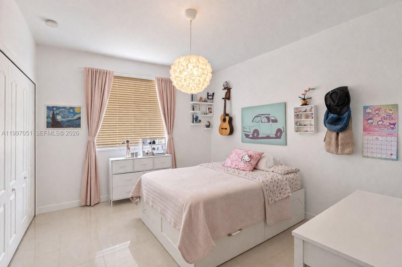 8968 NW 180th Ter, Hialeah, FL 33018 Photo