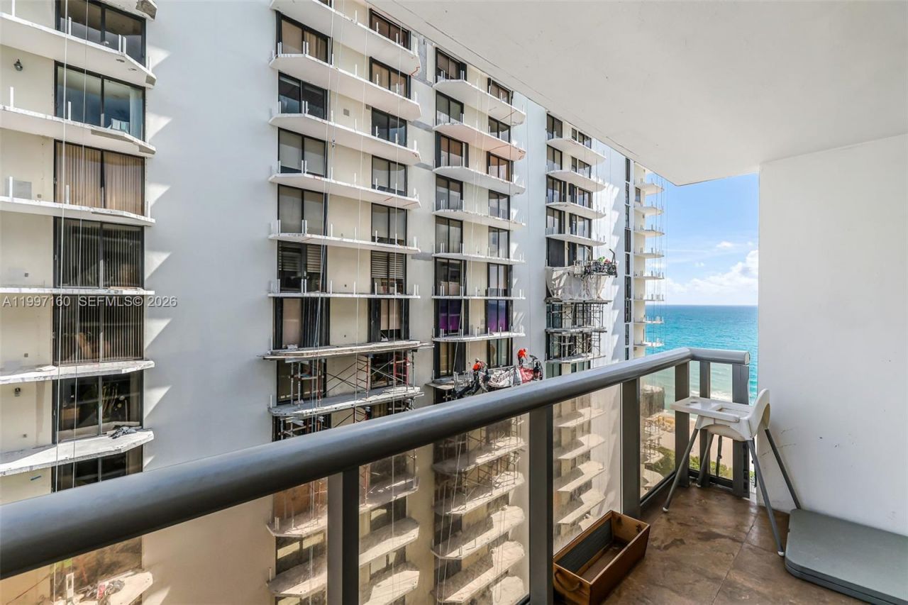 6039 Collins Ave, Unit 1607, Miami Beach, FL 33140 Photo