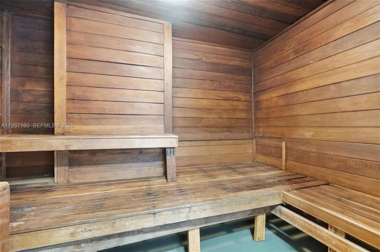 6039 Collins Ave, Unit 1607, Miami Beach, FL 33140 Photo